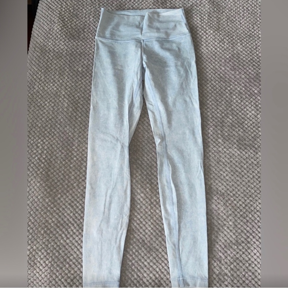 NWOT Lululemon leggings wunder under acid wash size 6